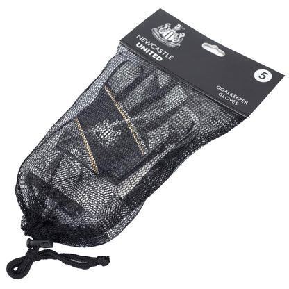 Newcastle United Fuse Kids Goalkeeper Gloves – view 4 of 4